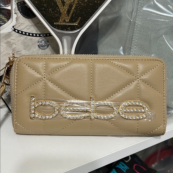 BEBE NWT ZARA WRISTLET IN BEIGE WITH RHINESTONES - Picture 1 of 3